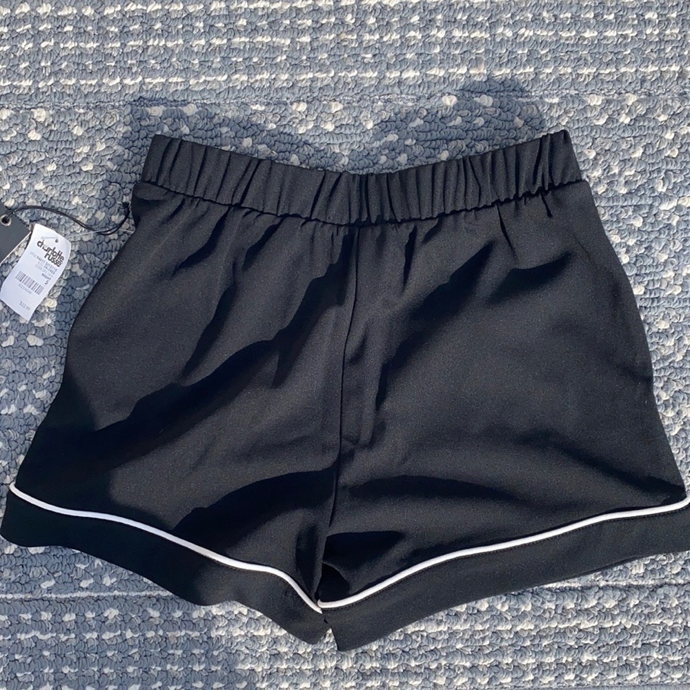 NWT. Black Shorts.​